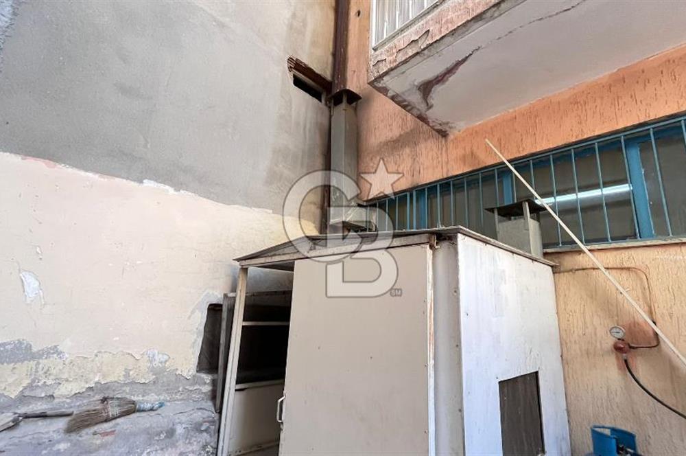 Karabağlar Bozyaka Kapalı Pazar Yakını Satılık Karafırınlı Dükkan