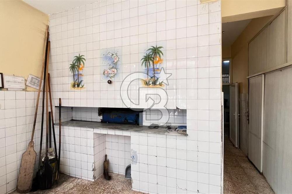 Karabağlar Bozyaka Kapalı Pazar Yakını Satılık Karafırınlı Dükkan