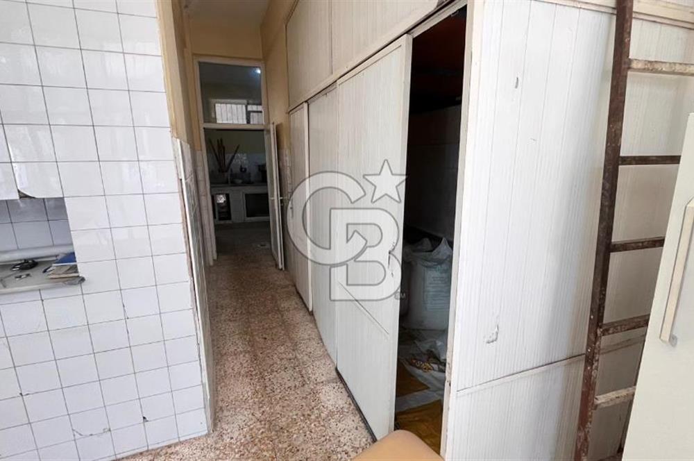 Karabağlar Bozyaka Kapalı Pazar Yakını Satılık Karafırınlı Dükkan