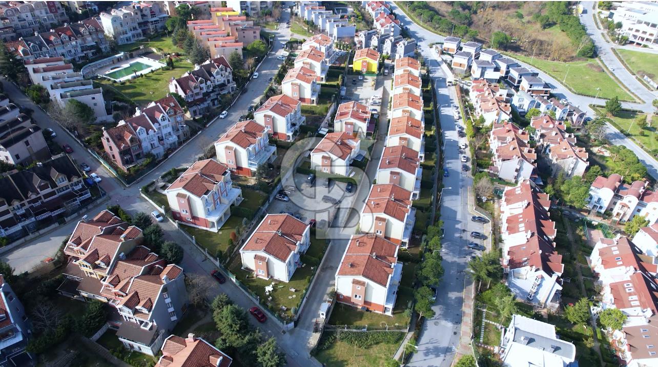 BAHÇEŞEHİR BOĞAZKÖY KONAKLARI SATILIK VİLLA