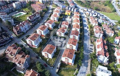 BAHÇEŞEHİR BOĞAZKÖY KONAKLARI SATILIK VİLLA