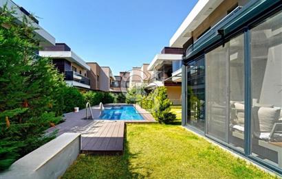 Urla Çamlıçay’da Ultra Lüks 5+1 Deniz Manzaralı Villa