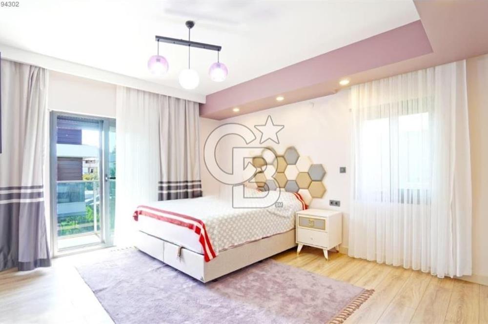 Urla Çamlıçay’da Ultra Lüks 5+1 Deniz Manzaralı Villa