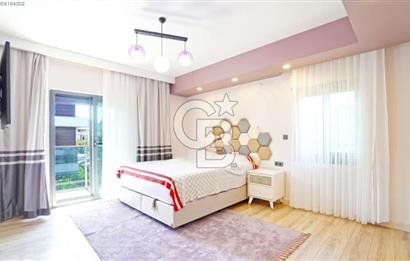 Urla Çamlıçay’da Ultra Lüks 5+1 Deniz Manzaralı Villa