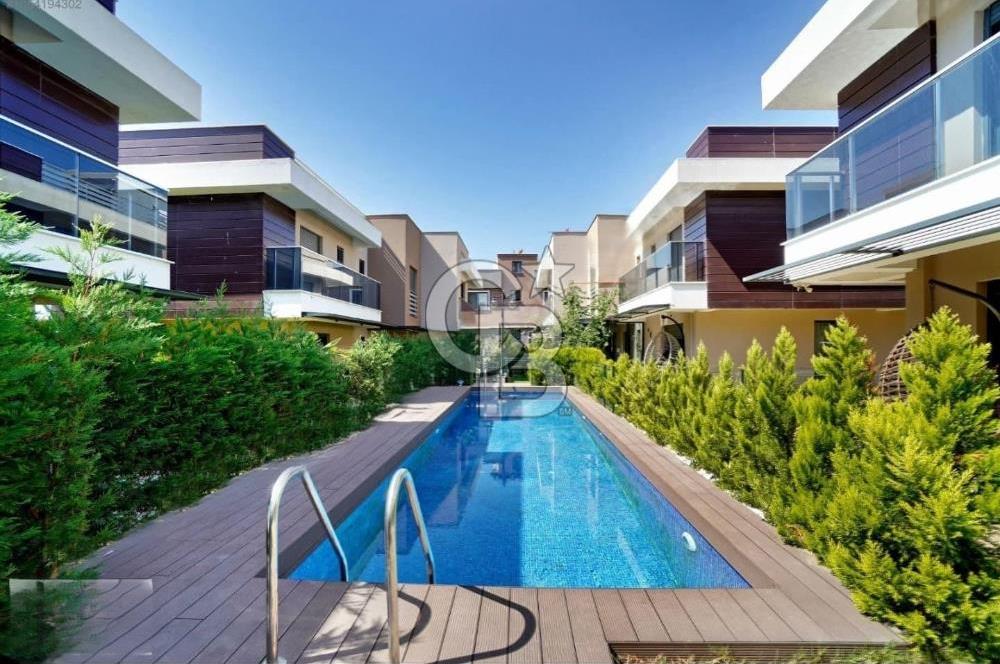 Urla Çamlıçay’da Ultra Lüks 5+1 Deniz Manzaralı Villa