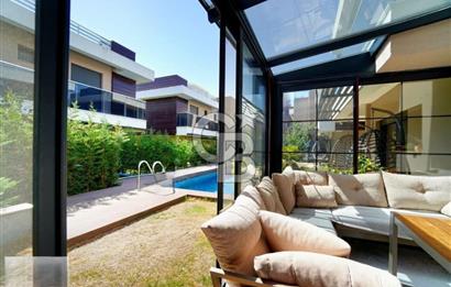 Urla Çamlıçay’da Ultra Lüks 5+1 Deniz Manzaralı Villa