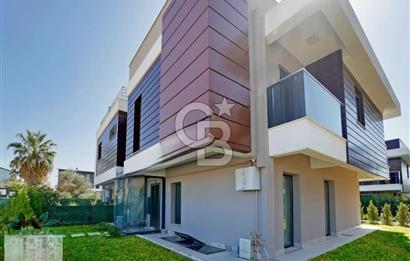 Urla Çamlıçay’da Ultra Lüks 5+1 Deniz Manzaralı Villa