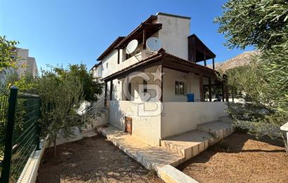 URLA İLTUR SİTESİ'NDE SATILIK FIRSAT VİLLA