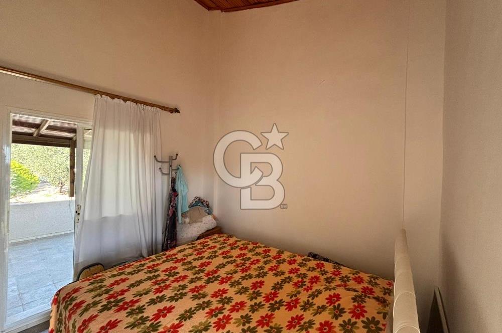 URLA İLTUR SİTESİ'NDE SATILIK FIRSAT VİLLA