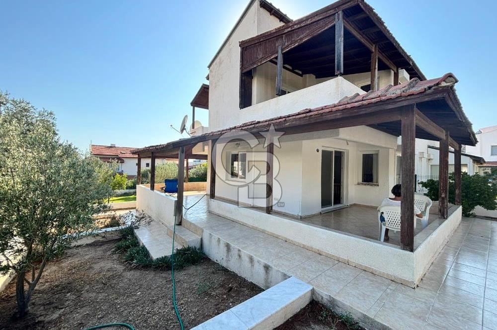 URLA İLTUR SİTESİ'NDE SATILIK FIRSAT VİLLA