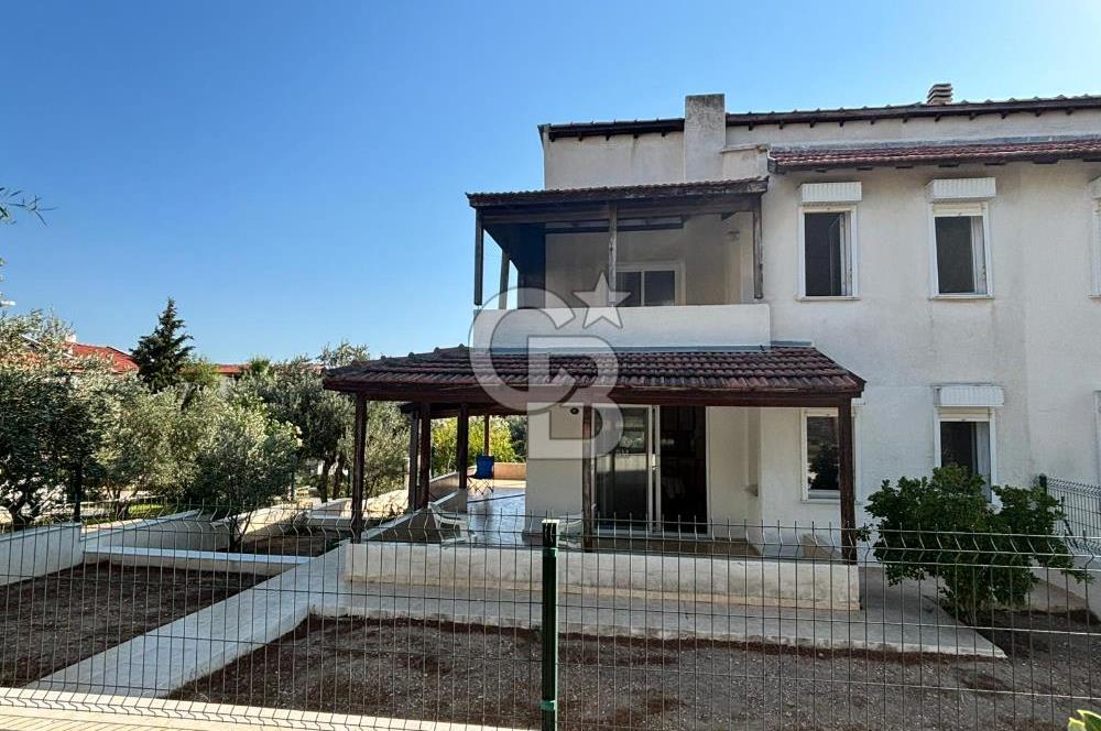URLA İLTUR SİTESİ'NDE SATILIK FIRSAT VİLLA