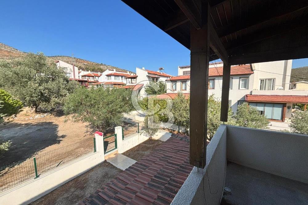 URLA İLTUR SİTESİ'NDE SATILIK FIRSAT VİLLA