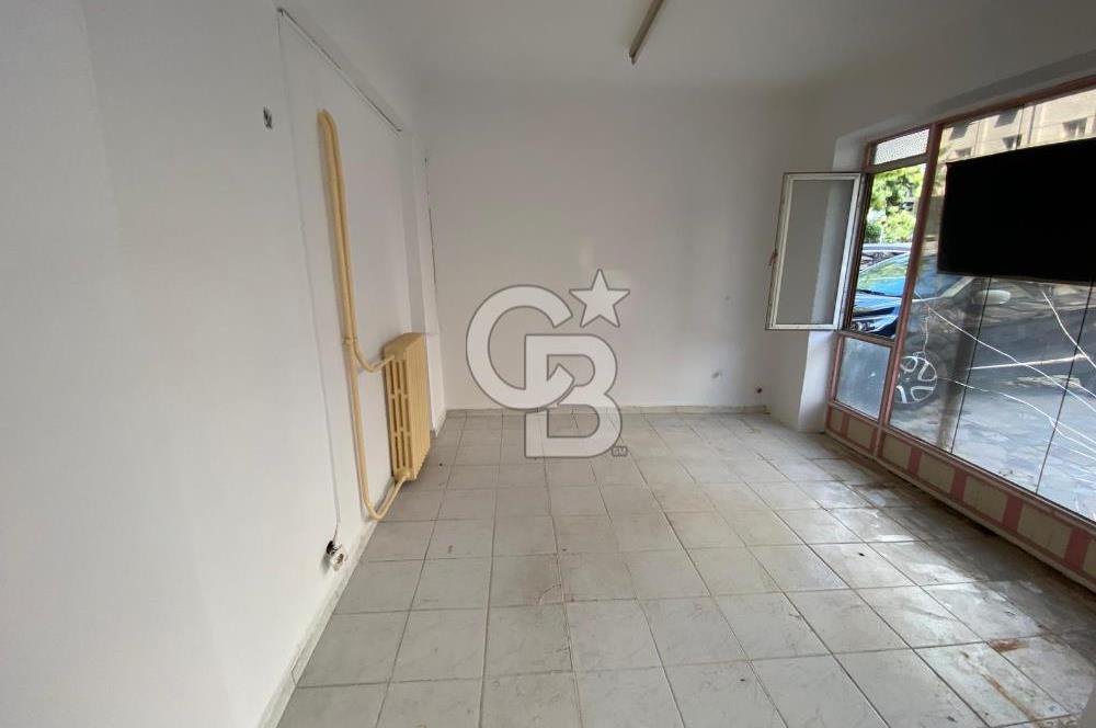 Alsancak Fuar Karşısında Satılık 24 m2, 7 mt. cepheli Dükkan