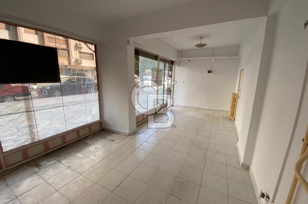 Alsancak Fuar Karşısında Satılık 24 m2, 7 mt. cepheli Dükkan