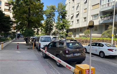 Alsancak Fuar Karşısında Satılık 24 m2, 7 mt. cepheli Dükkan