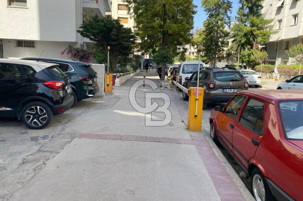 Alsancak Fuar Karşısında Satılık 24 m2, 7 mt. cepheli Dükkan