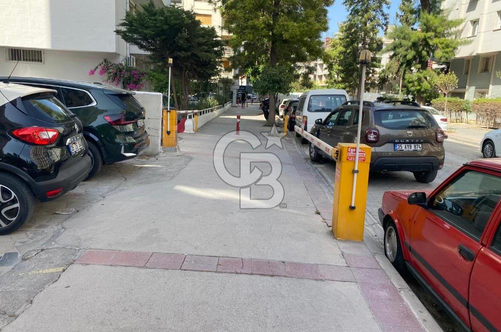 Alsancak Fuar Karşısında Satılık 24 m2, 7 mt. cepheli Dükkan
