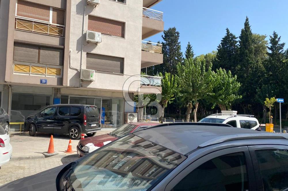 Alsancak Fuar Karşısında Satılık 24 m2, 7 mt. cepheli Dükkan