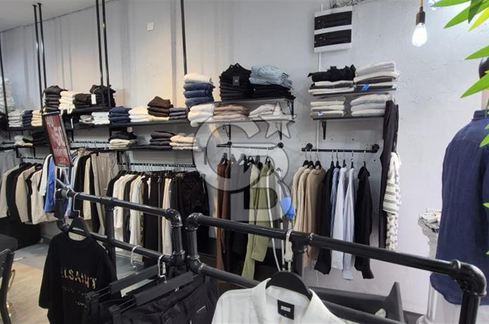Alsancak – Cumhuriyet Bulvarı (Ege Palas karşısı) DEVREN KİRALIK 