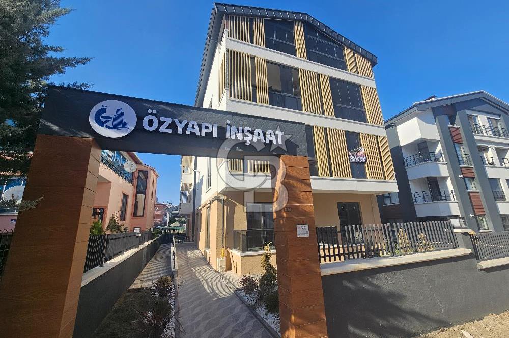İncek/Merkez, Giriş Katında Geniş Lüks 2+1 Daire