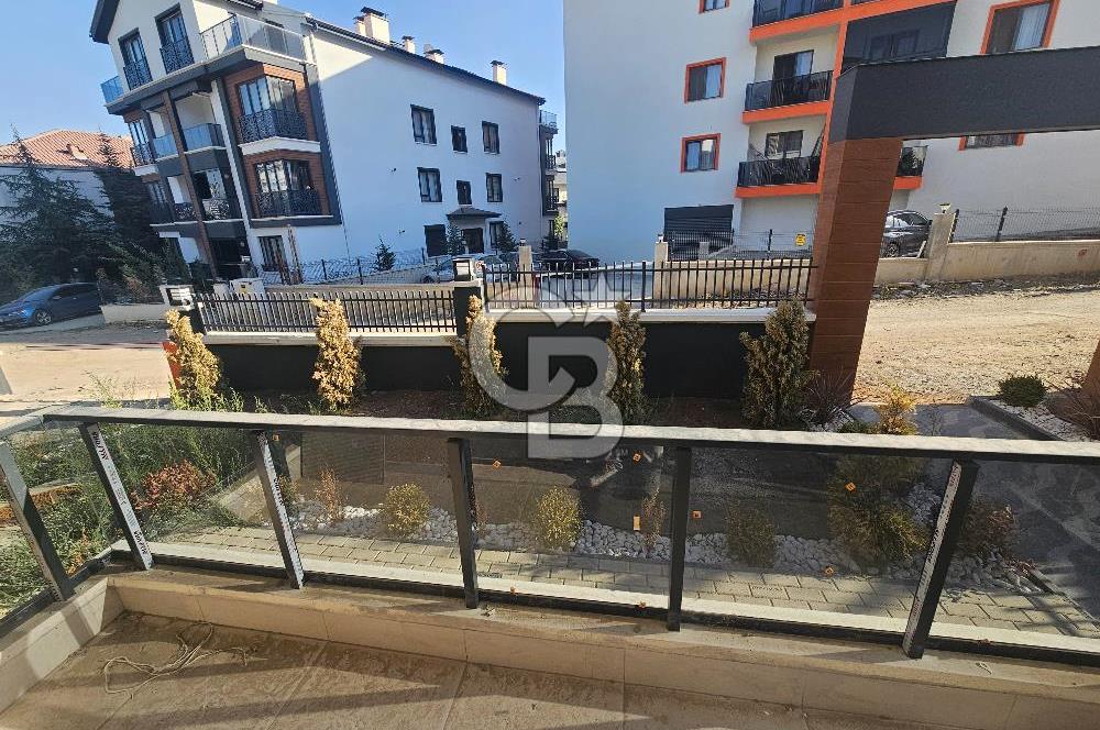 İncek/Merkez, Giriş Katında Geniş Lüks 2+1 Daire