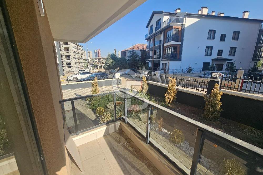 İncek/Merkez, Giriş Katında Geniş Lüks 2+1 Daire
