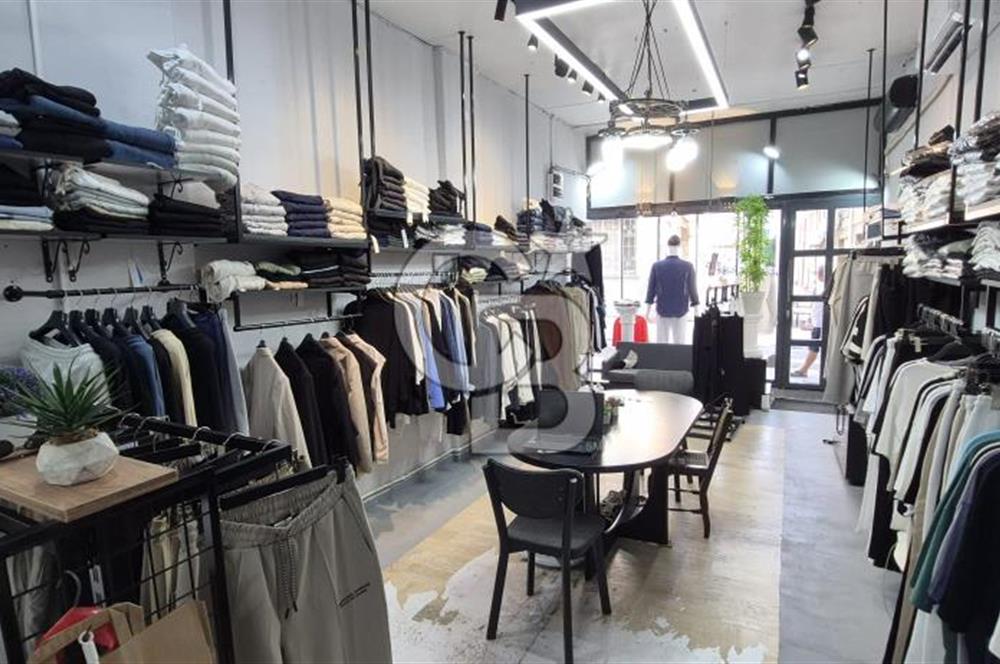 Alsancak – Cumhuriyet Bulvarı (Ege Palas karşısı) DEVREN KİRALIK 