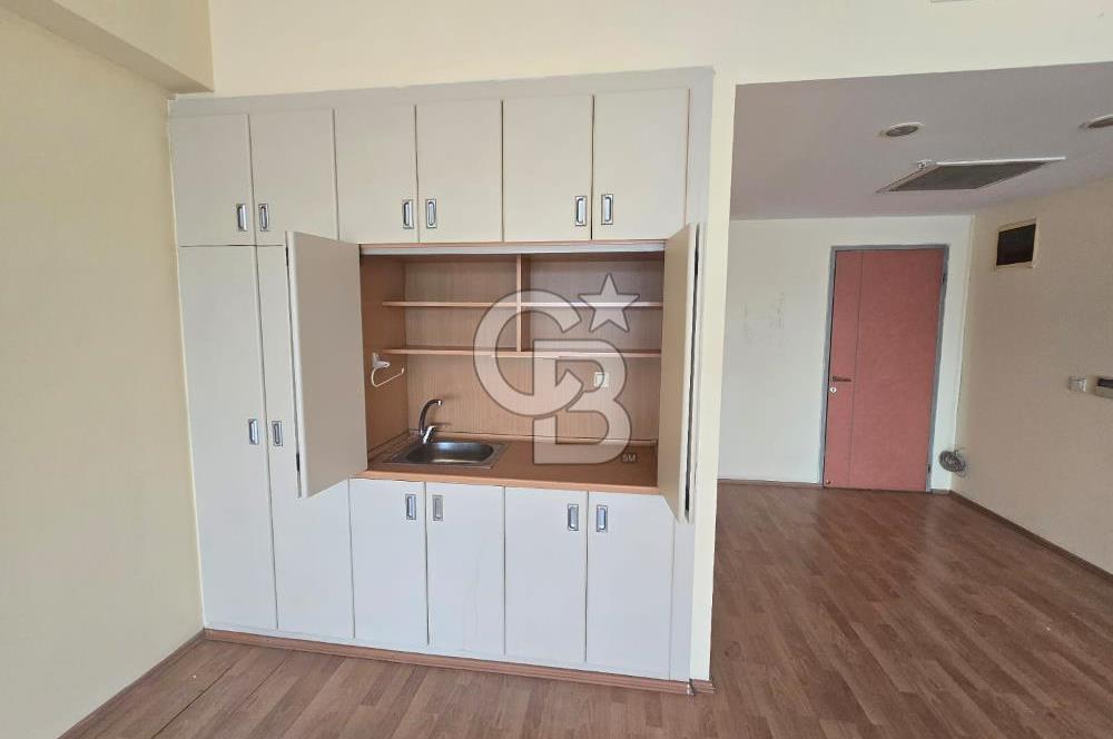BAYRAKLI TEPEKULE İŞ MERKEZİ DENİZ MANZARALI KİRALIK OFİS
