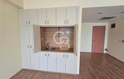 BAYRAKLI TEPEKULE İŞ MERKEZİ DENİZ MANZARALI KİRALIK OFİS