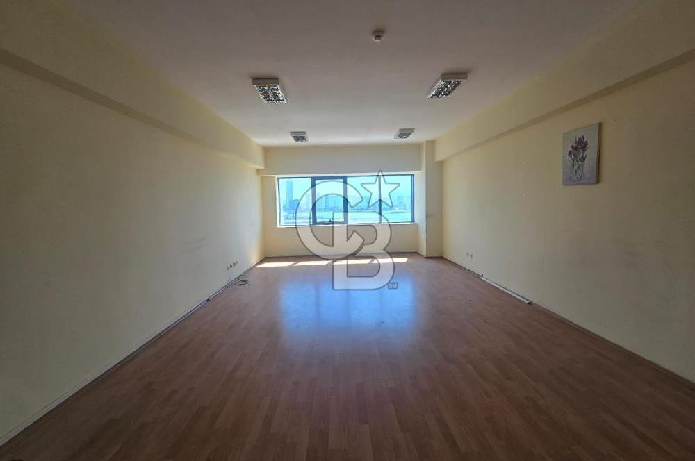 BAYRAKLI TEPEKULE İŞ MERKEZİ DENİZ MANZARALI KİRALIK OFİS