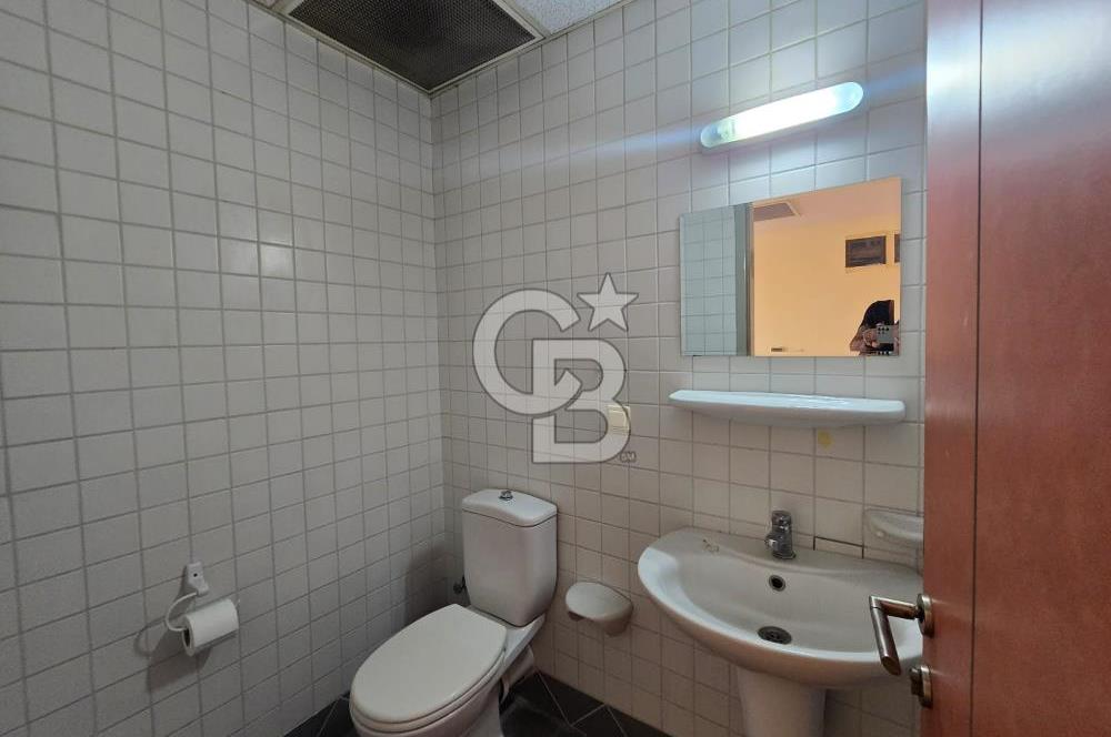 BAYRAKLI TEPEKULE İŞ MERKEZİ DENİZ MANZARALI KİRALIK OFİS