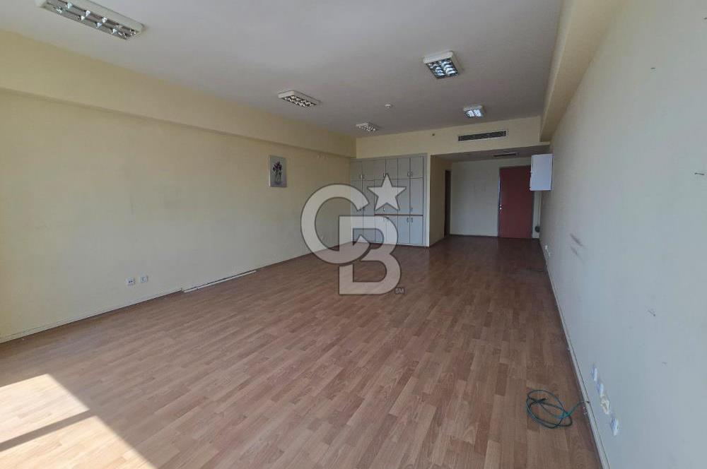 BAYRAKLI TEPEKULE İŞ MERKEZİ DENİZ MANZARALI KİRALIK OFİS