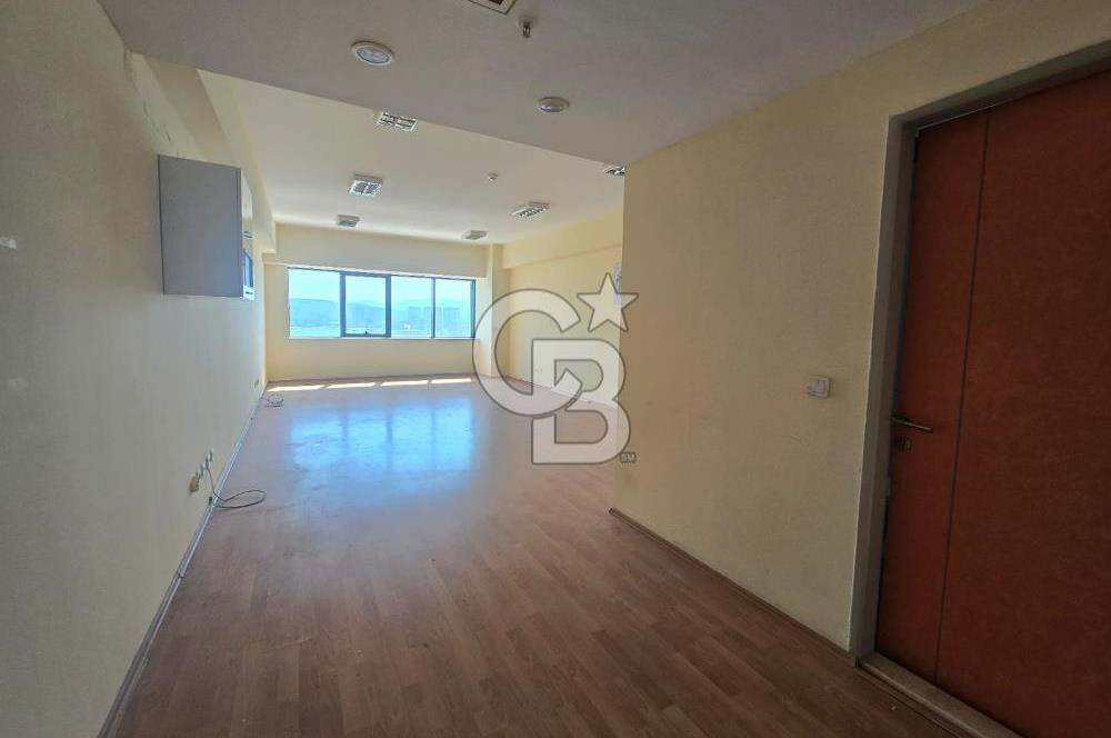 BAYRAKLI TEPEKULE İŞ MERKEZİ DENİZ MANZARALI KİRALIK OFİS