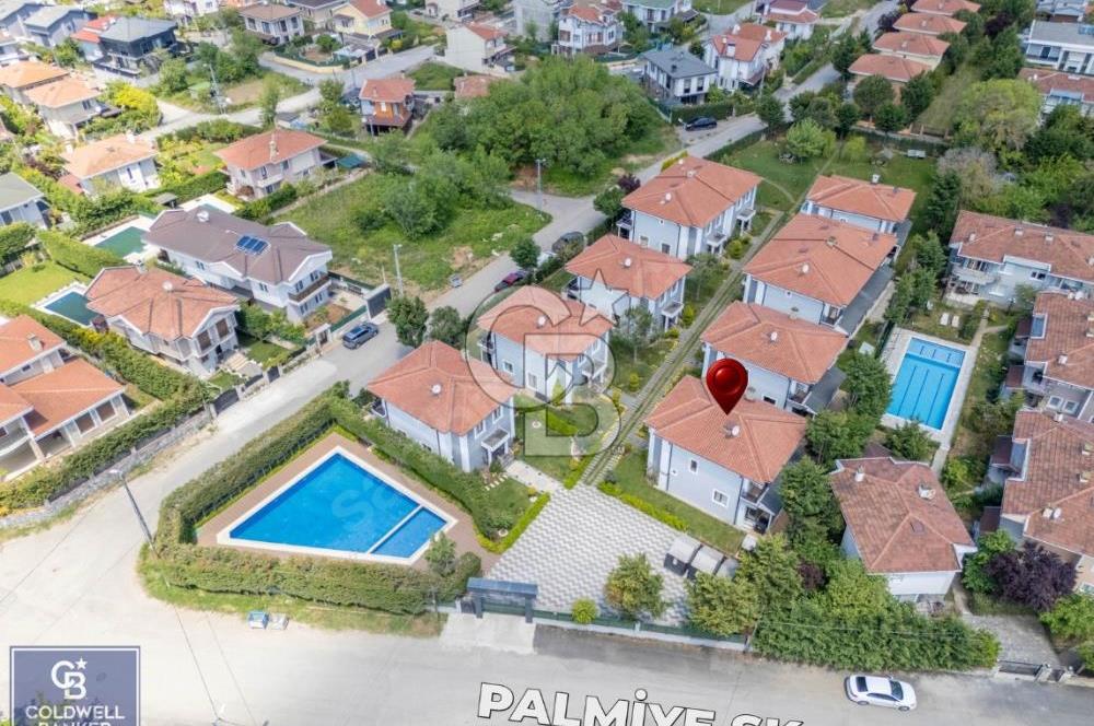 ŞİLE KUMBABA SİTE İÇERİSİNDE SATILIK 4+1 VİLLA 300M² ARSA PAYI
