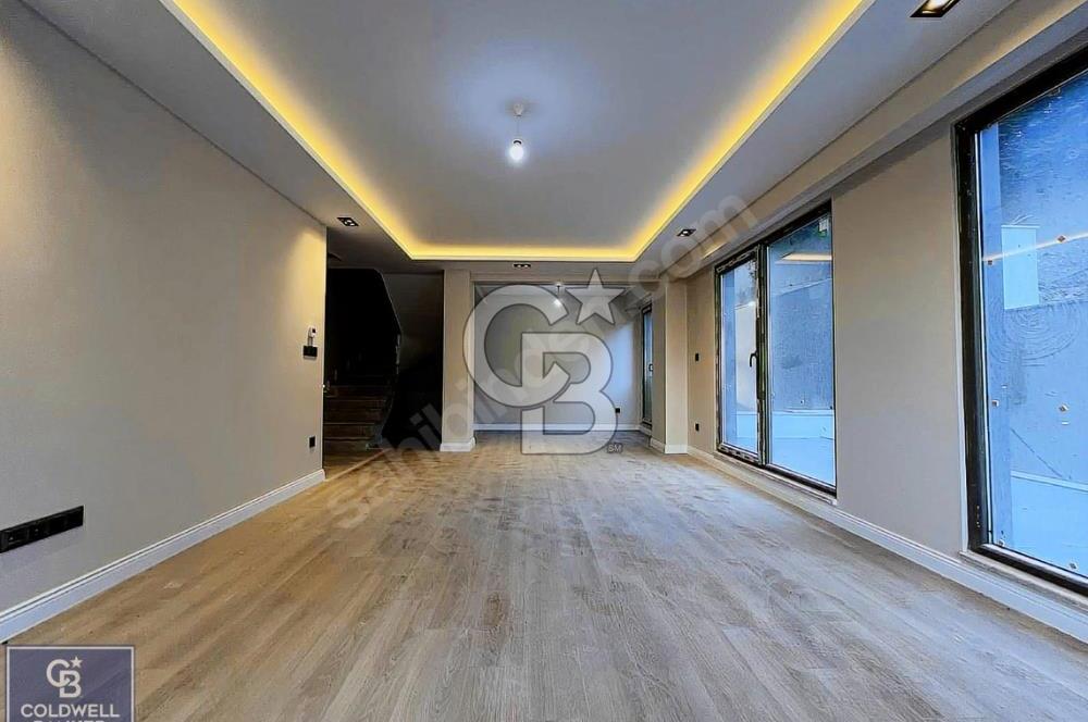 ÇENGELKÖY'DE SATILIK 3+2 BAHÇE DUBLEKSİ DAİRE