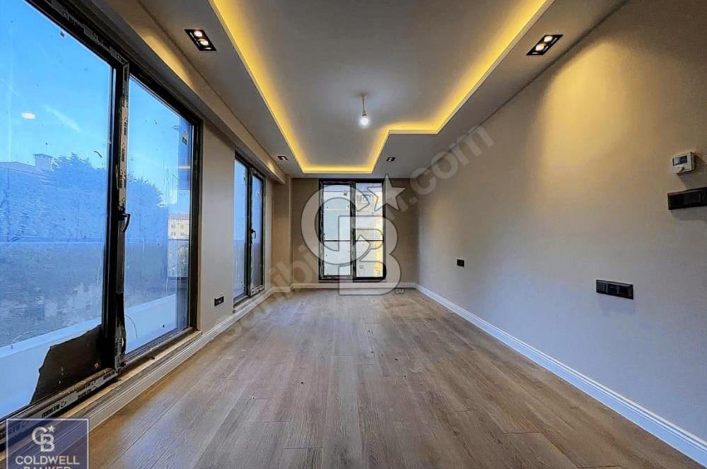 ÇENGELKÖY'DE SATILIK 3+2 BAHÇE DUBLEKSİ DAİRE