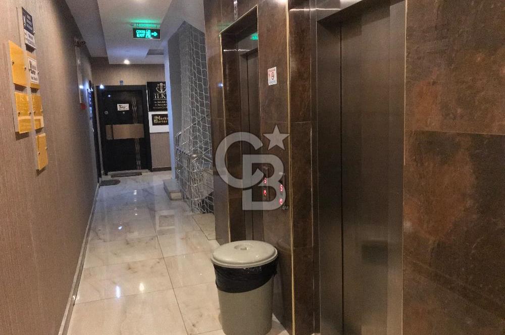 ŞEHRİN MERKEZİ GOLD PLAZADA 2+1 MÖBİLYALI KİRALI OFİS