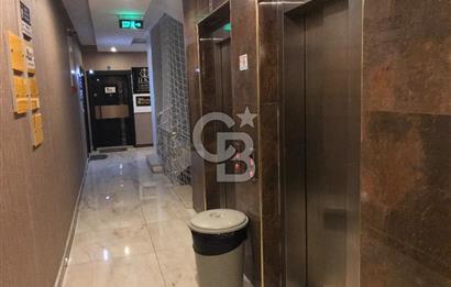 ŞEHRİN MERKEZİ GOLD PLAZADA 2+1 MÖBİLYALI KİRALI OFİS