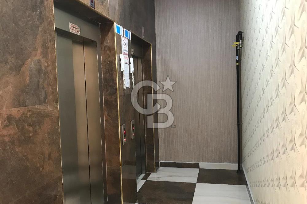 ŞEHRİN MERKEZİ GOLD PLAZADA 2+1 MÖBİLYALI KİRALI OFİS