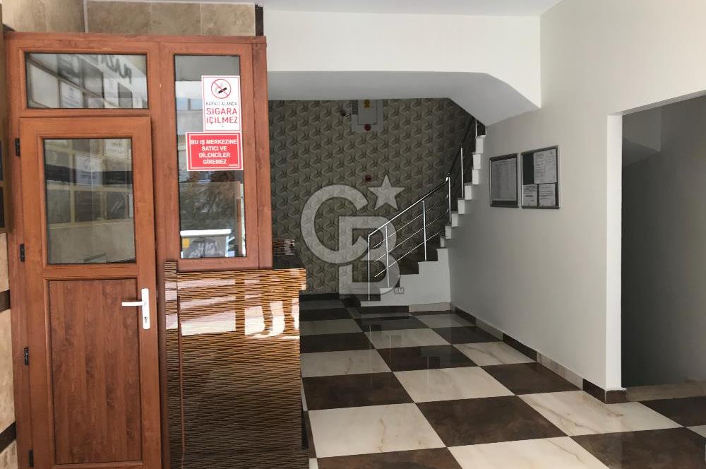 ŞEHRİN MERKEZİ GOLD PLAZADA 2+1 MÖBİLYALI KİRALI OFİS