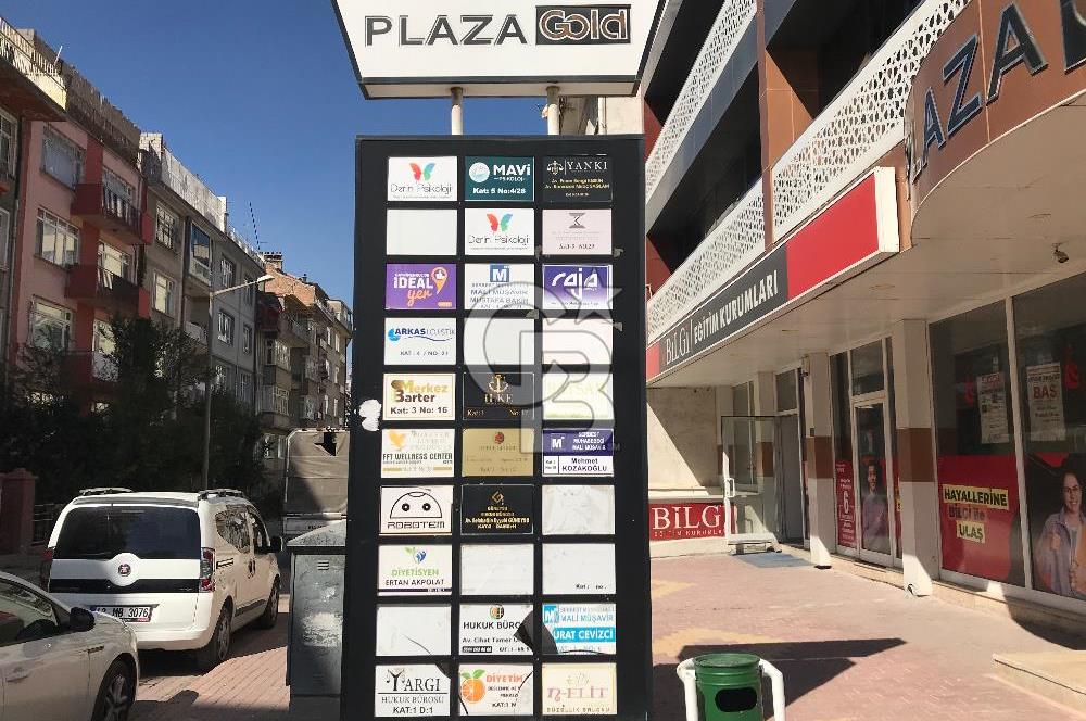 ŞEHRİN MERKEZİ GOLD PLAZADA 2+1 MÖBİLYALI KİRALI OFİS