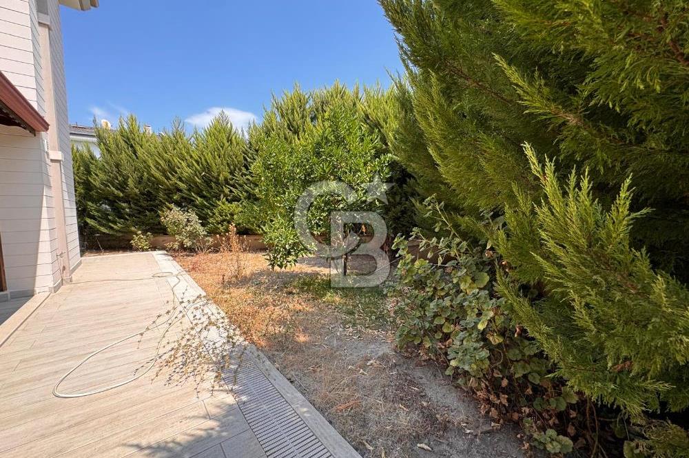 EDREMİT HAVACILARDA SATILIK 3+1 GENİŞ BAHÇE KULLANIMLI VİLLA