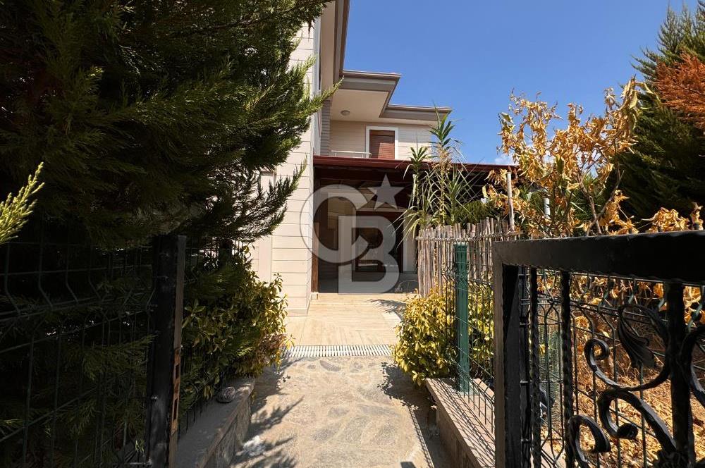 EDREMİT HAVACILARDA SATILIK 3+1 GENİŞ BAHÇE KULLANIMLI VİLLA