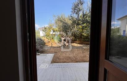 EDREMİT HAVACILARDA SATILIK 3+1 GENİŞ BAHÇE KULLANIMLI VİLLA