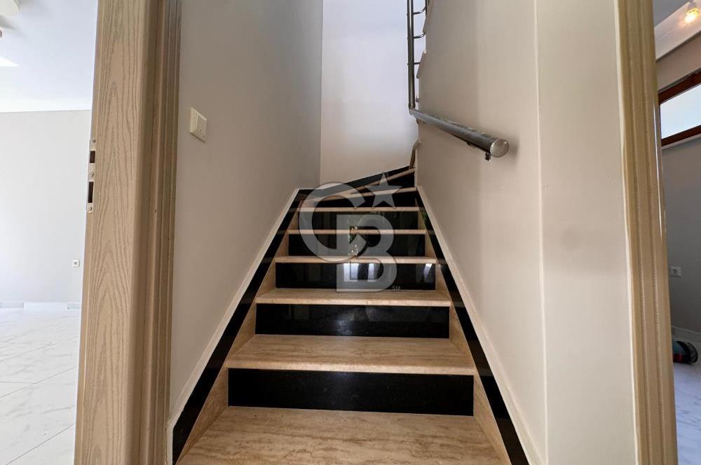 EDREMİT HAVACILARDA SATILIK 3+1 GENİŞ BAHÇE KULLANIMLI VİLLA