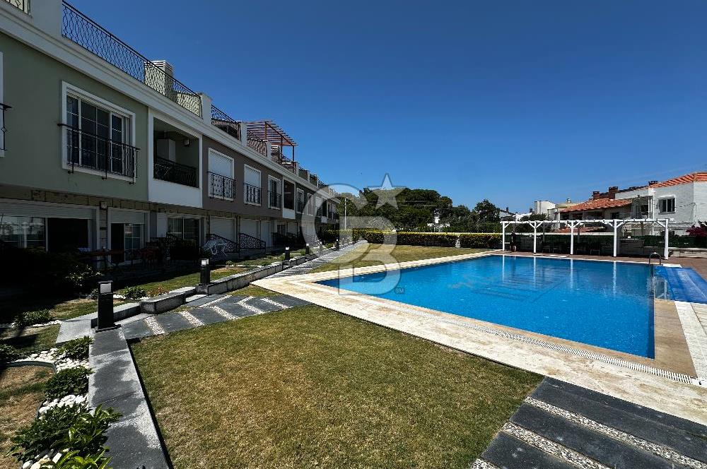 URLA ÇEŞMEALTI DENİZE SIFIR HAVUZLU SİTEDE SATILIK 1+1 DAİRE