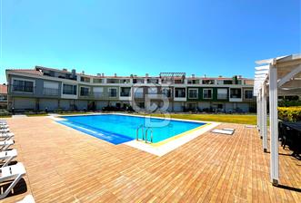 URLA ÇEŞMEALTI DENİZE SIFIR HAVUZLU SİTEDE SATILIK 1+1 DAİRE