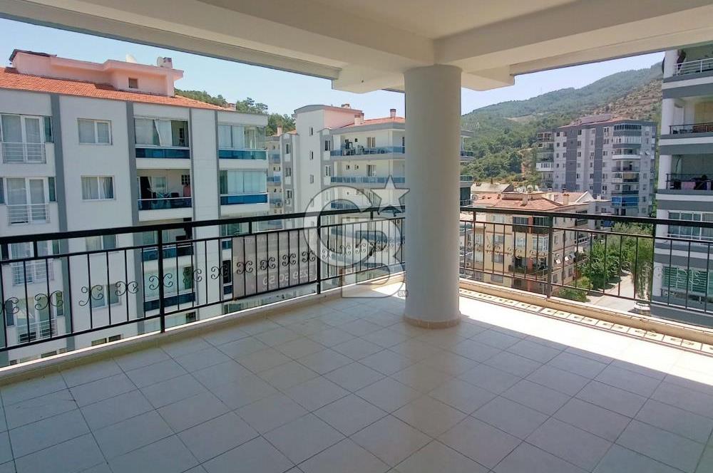 Balçova Site İçi 3+1 Asansörlü Otoparklı