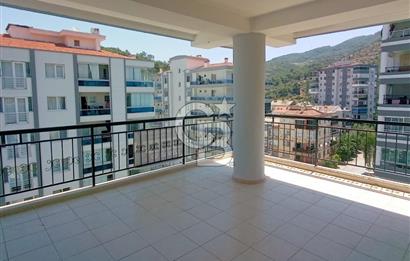 Balçova Site İçi 3+1 Asansörlü Otoparklı