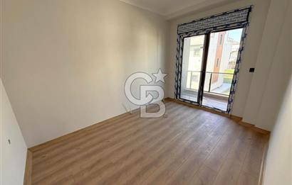 Dikili Salihleraltı Havuzlu Sitede Satılık 4+1 Tripleks Villa